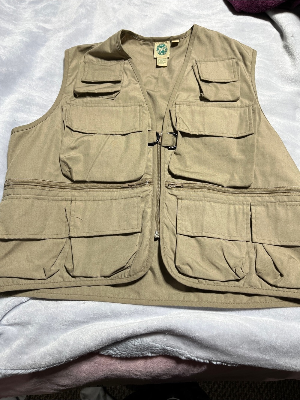 Avon Khaki Utility Vest with Multiple Front Pockets